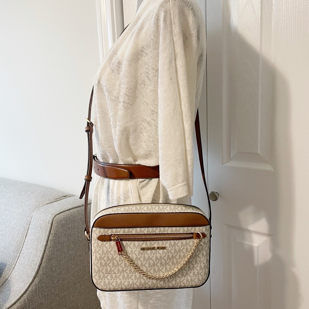 Michael Kors Jet Set Brown/Vanilla Logo Crossbody Bag - Picture 7 of 14